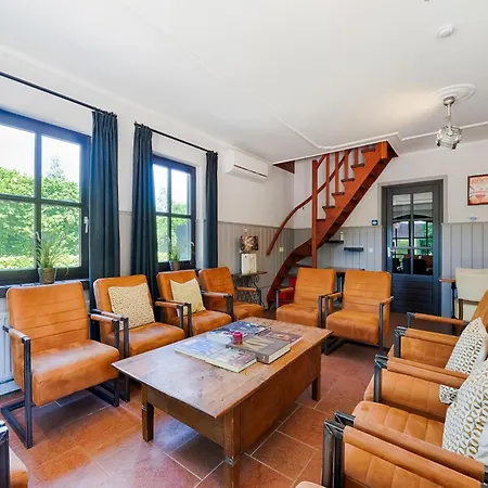 Brabant Mansion For Groups, Cleaning Included * Asten