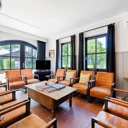 Brabant Mansion For Groups, Cleaning Included
