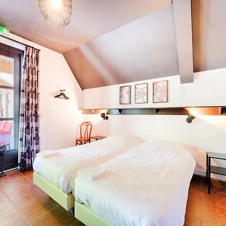 Brabant Mansion For Groups, Cleaning Included *