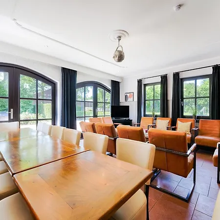 Brabant Mansion For Groups, Cleaning Included Asten